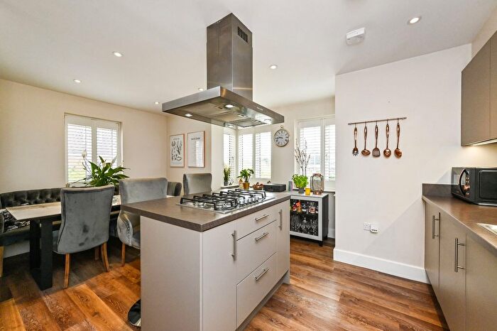 4 Bedroom Detached House For Sale In Motley Gardens, Alton, Hampshire, GU34