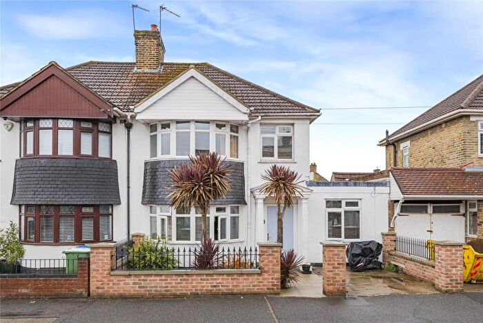 4 Bedroom Semi Detached House For Sale In Wrotham Road, Welling, DA16