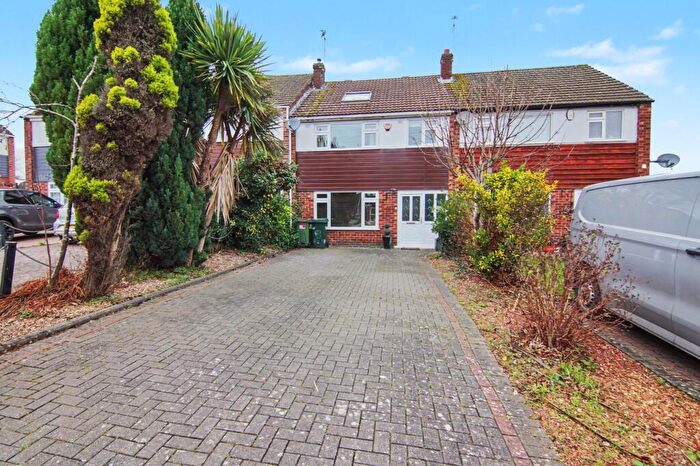 4 Bedroom Terraced House For Sale In Arthingworth Close, Binley, CV3