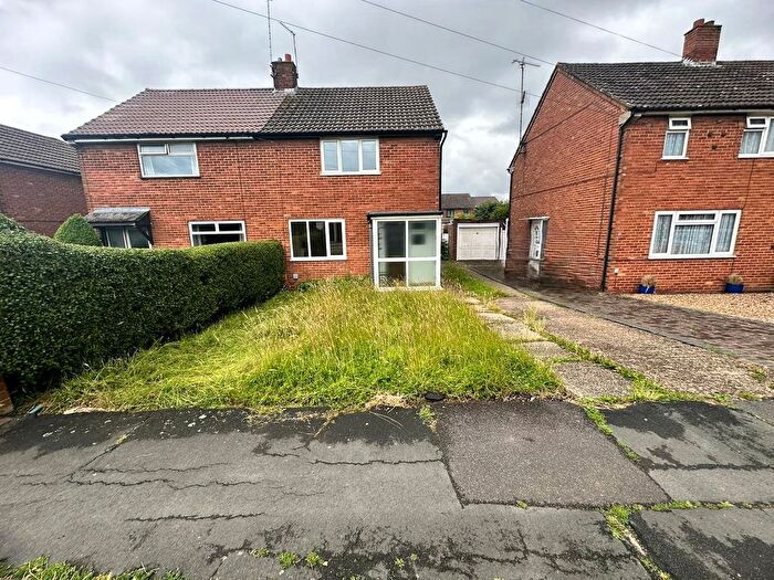 3 Bedroom Semi-Detached House To Rent In Meadowcroft, Aylesbury, HP19