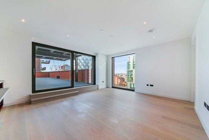 3 Bedroom Flat To Rent In The Modern, Embassy Gardens, London, SW11