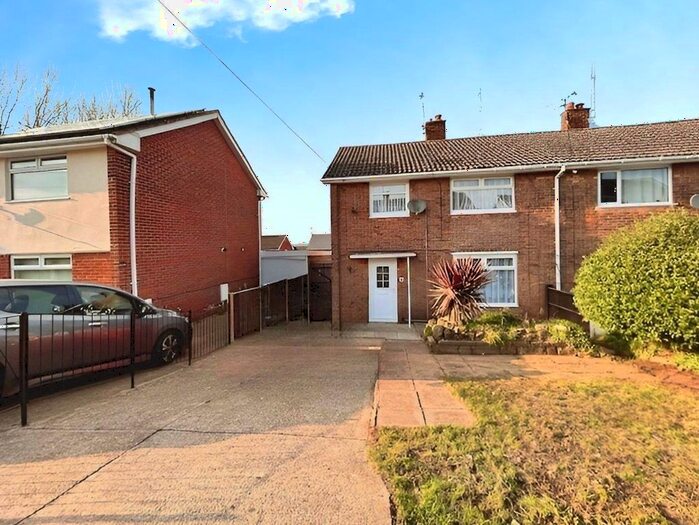 3 Bedroom Semi-Detached House To Rent In Breck Bank, New Ollerton, Newark, Nottinghamshire, NG22