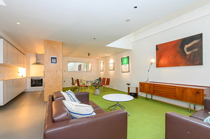 2 Bedroom Apartment For Sale In No Dock Street, LS10