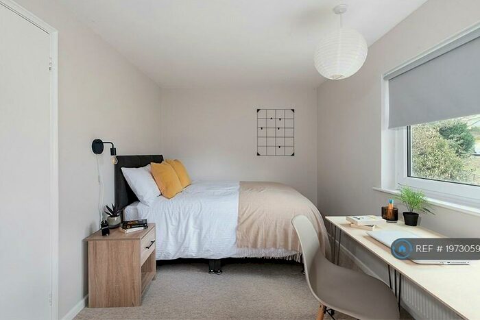 3 Bedroom Semi-Detached House To Rent In Eleanor Close, Bath, BA2