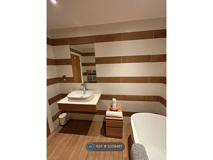 5 Bedroom Detached House To Rent In Bevendean Road, Brighton, BN2