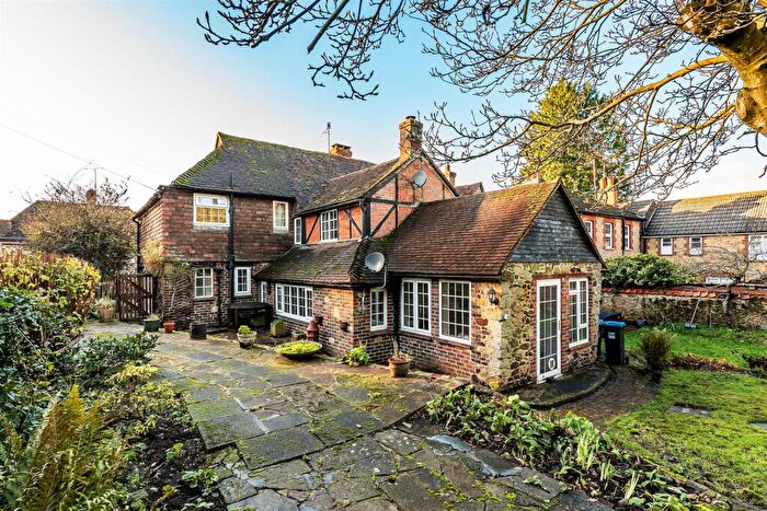 3 Bedroom Cottage For Sale In High Street, Limpsfield, Oxted, RH8