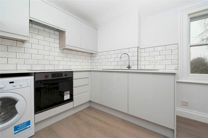 3 Bedroom Terraced House To Rent In Dorset Road, Kent, BR3