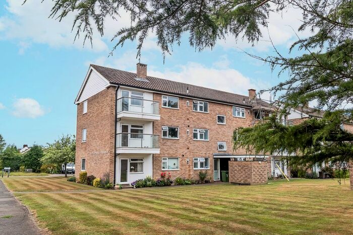 2 Bedroom Flat To Rent In Floral Court, Ashtead, KT21