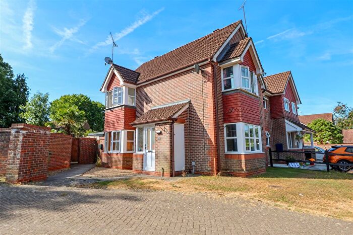 1 Bedroom Property For Sale In Cissbury Close, Horsham, RH12