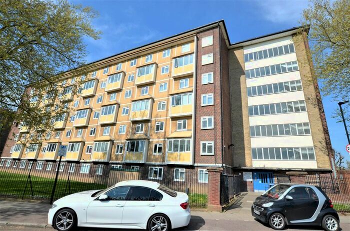 2 Bedroom Flat To Rent In Weir Hall Road, London, N17