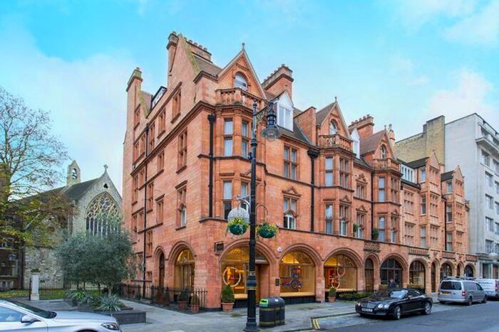 Studio To Rent In Mount Street, W1K