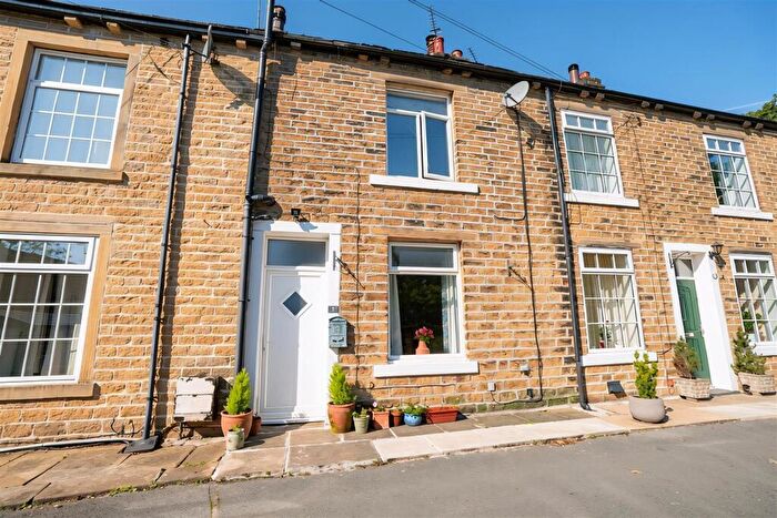 3 Bedroom Terraced House For Sale In Rock View, Holywell Green, Halifax, HX4