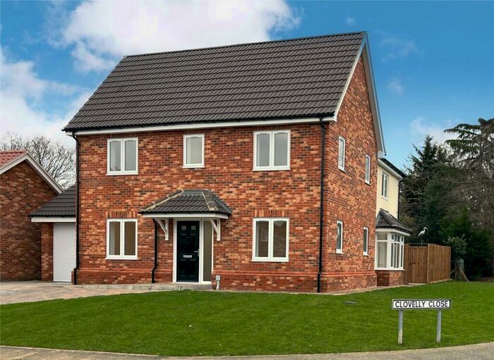 Houses for sale in Clovelly Close, Ipswich, IP4
