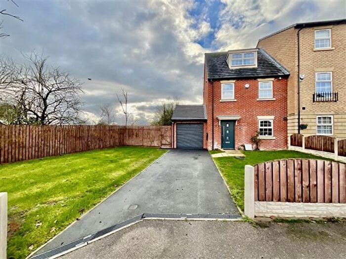 3 Bedroom End Terrace House For Sale In Lambrell Avenue, Sheffield, S26
