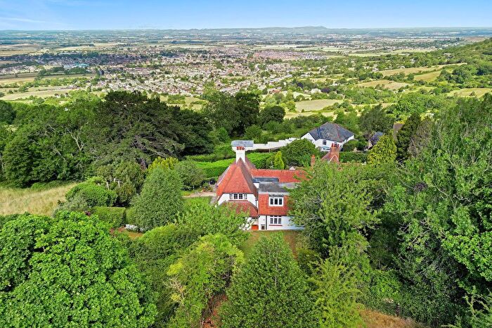 4 Bedroom Semi-Detached House For Sale In Cleeve Hill, Cheltenham, GL52