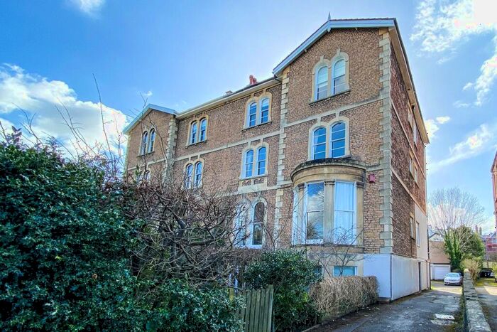 2 Bedroom Flat To Rent In College Road, Clifton, Bristol, BS8