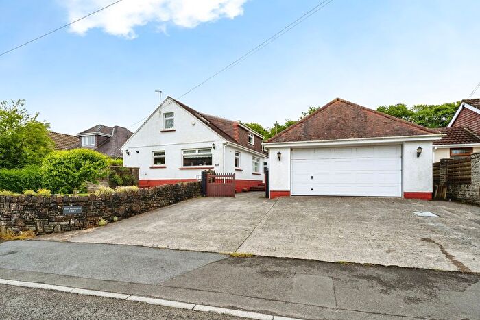 3 Bedroom Bungalow For Sale In Pencaerfenni Lane, Crofty, Swansea, SA4