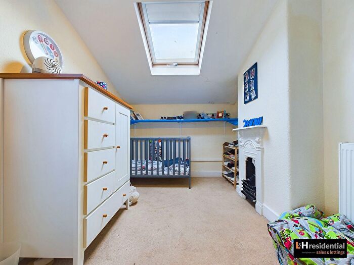 3 Bedroom Terraced House For Sale In Malden Road, Borehamwood, WD6
