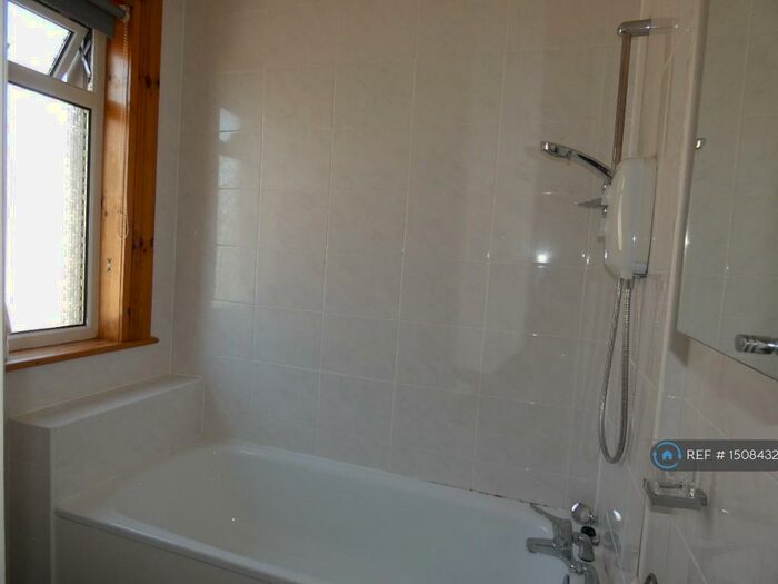 2 Bedroom Flat To Rent In Barrie Terrace, Ardrossan, KA22