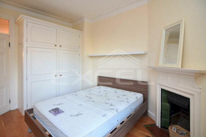 3 Bedroom Flat To Rent In Editha Mansions, Edith Grove, London, SW10
