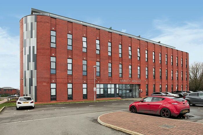 1 Bedroom Apartment For Sale In Vicarage Farm Road, Peterborough, PE1
