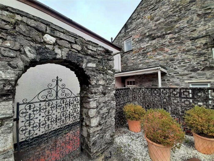 2 Bedroom Apartment To Rent In Tavistock, Devon, PL19