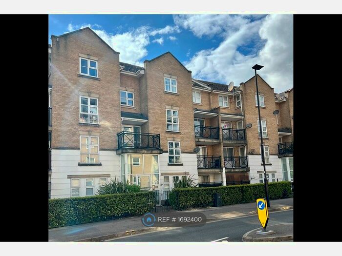 2 Bedroom Flat To Rent In Highfield Road, Feltham, TW13
