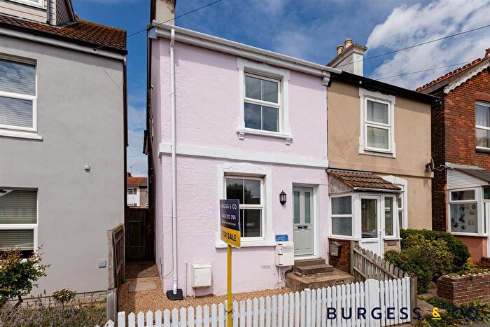 3 Bedroom Semi-Detached House For Sale In Little Common Road, Bexhill-On-Sea, TN39
