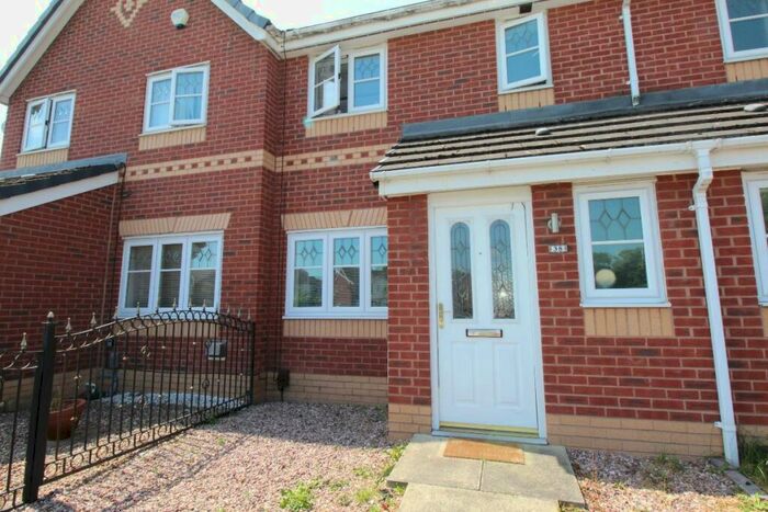 3 Bedroom Terraced House To Rent In Drake Avenue, Wythenshawe, Manchester, M22