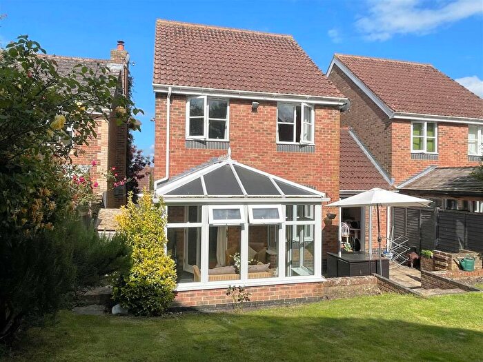 3 Bedroom Detached House For Sale In Ramsbury Drive, Hungerford, RG17