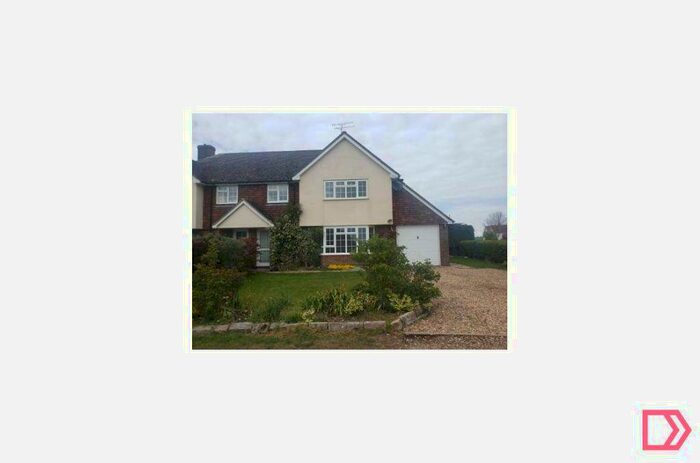 3 Bedroom Semi-Detached House To Rent In Coldrey Farm Cottages, Alton, Hampshire, GU34