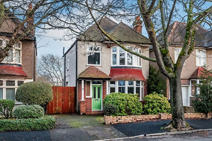 3 Bedroom Detached House For Sale In Knole Road, Dartford, Kent, DA1