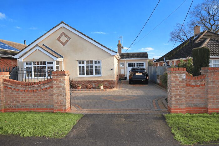 3 Bedroom Bungalow For Sale In St Clairs Road, St Osyth, CO16