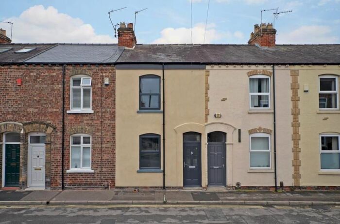 3 Bedroom Terraced House To Rent In Newborough Street, York YO30