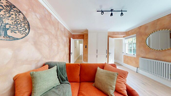 2 Bedroom Flat To Rent In Caledonian Road, London, N1