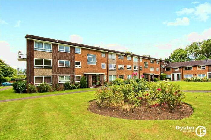 3 Bedroom Flat To Rent In Gleneagles, Stanmore, HA7