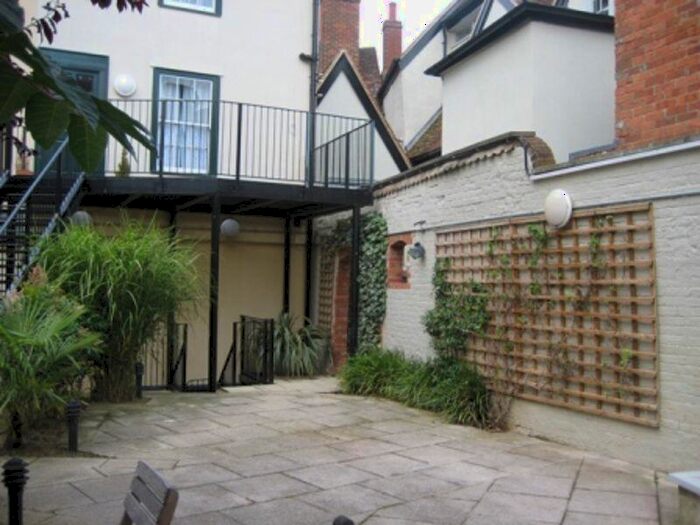 Studio To Rent In Studio, Abingdon, OX14