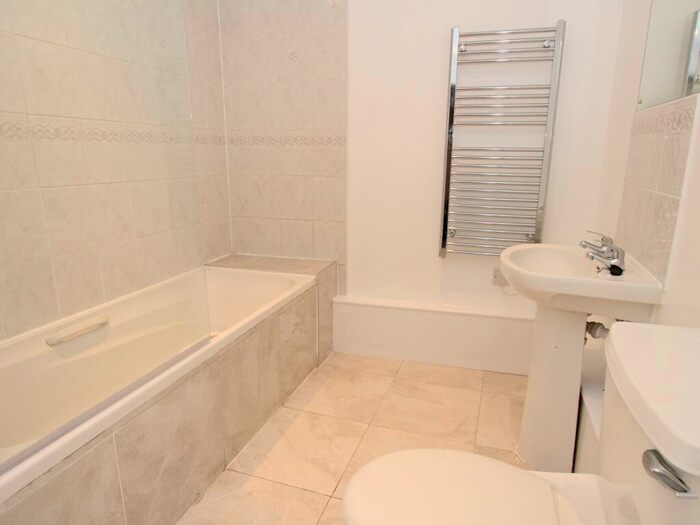 2 Bedroom Flat To Rent In Upper Crown Street, Reading, RG1