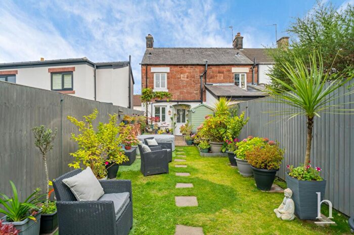2 Bedroom Cottage For Sale In Sandy Lane, Heswall, CH60