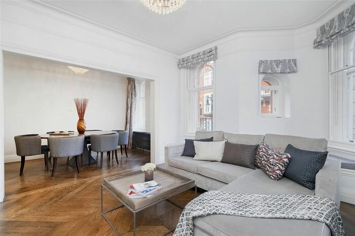 2 Bedroom Flat To Rent In Mount Street, Mayfair, W1K