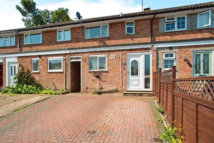 2 Bedroom Terraced House For Sale In Fennycroft Road, Hemel Hempstead, HP1