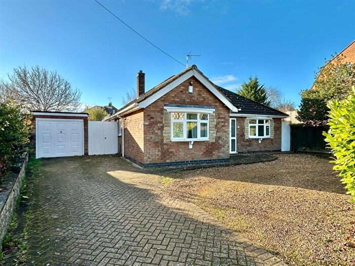 4 Bedroom Detached Bungalow For Sale In Casterton Road, Stamford, PE9