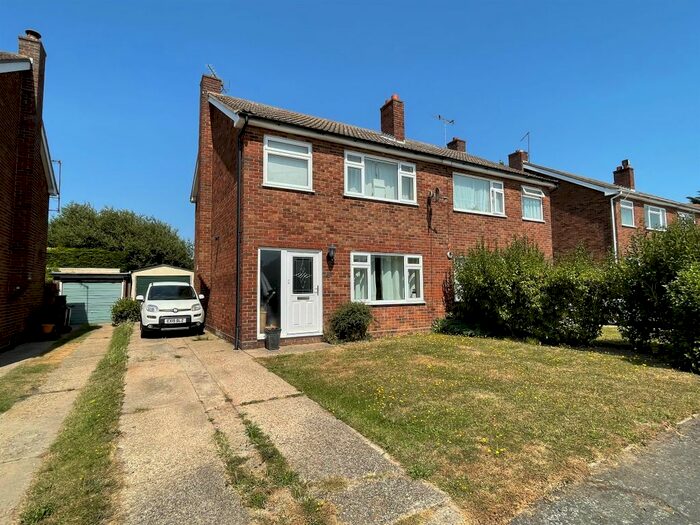 3 Bedroom Semi-Detached House For Sale In Woodlands, Great Oakley, Harwich, CO12