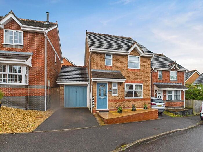 3 Bedroom Detached House For Sale In Portland Way, Calne, SN11