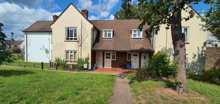 1 Bedroom Flat To Rent In Chigwell Road, Woodford, IG8