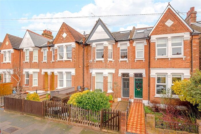 2 Bedroom Flat For Sale In Grove Avenue, Twickenham, TW1