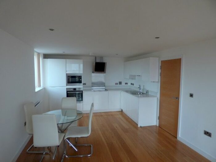 1 Bedroom Flat To Rent In Rainhill Way, Bow, London, E3