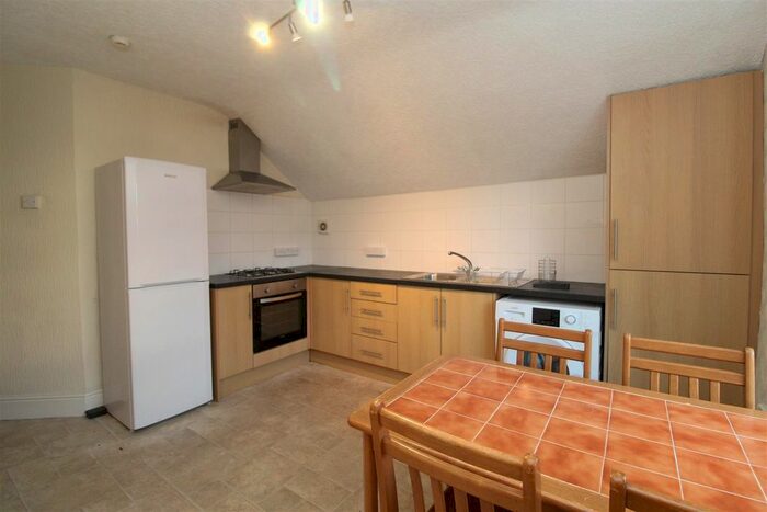 1 Bedroom Flat To Rent In Ninian Road, Roath, Cardiff, CF23