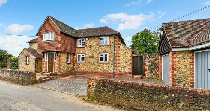 5 Bedroom Detached House For Sale In Garbitts Lane, Rogate, West Sussex, GU31