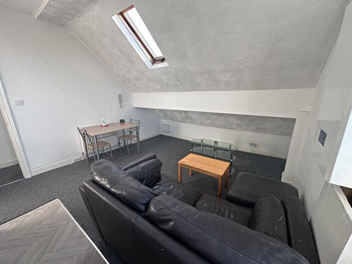 1 Bedroom Flat To Rent In Flat, , Granville Road, Manchester, Greater Manchester, M14